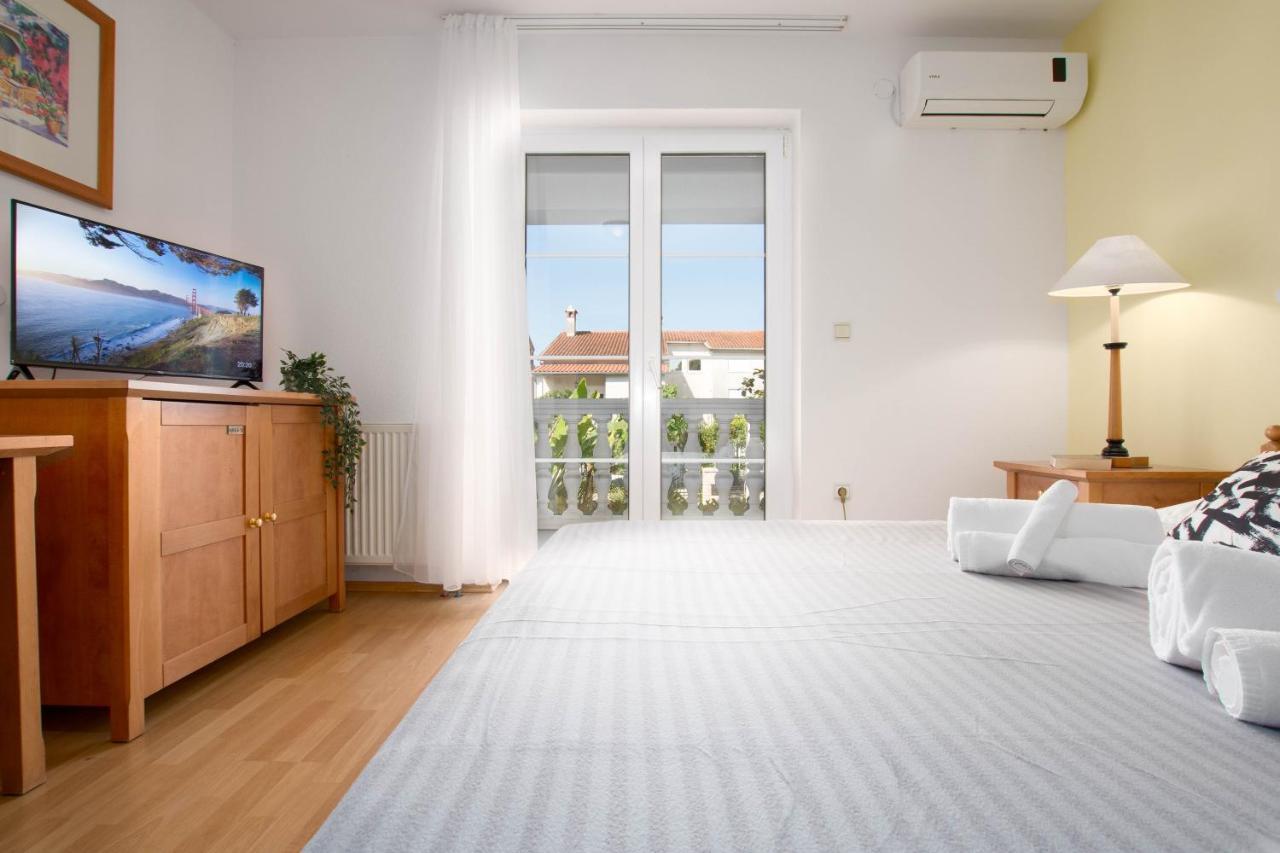 Villa Lucija Pjescana Uvala Bagian luar foto