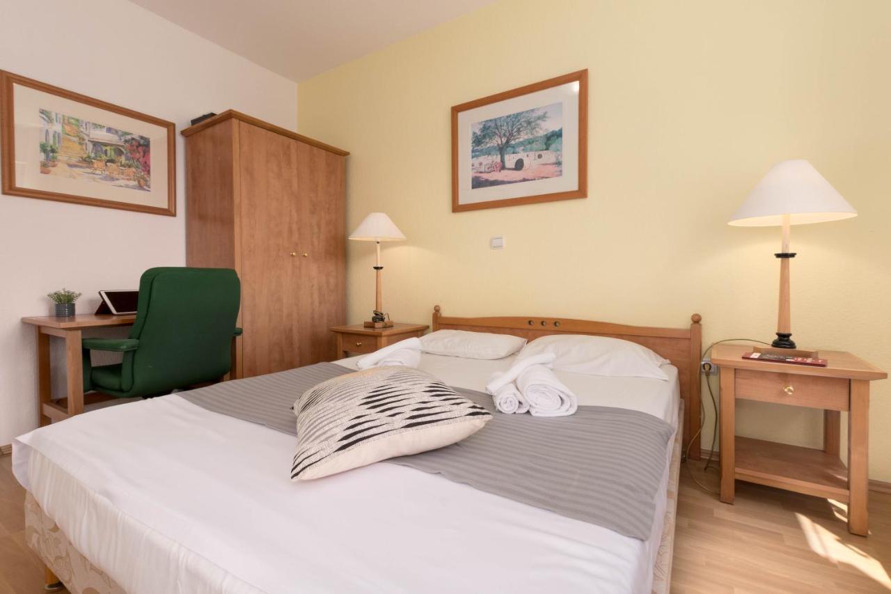 Villa Lucija Pjescana Uvala Bagian luar foto