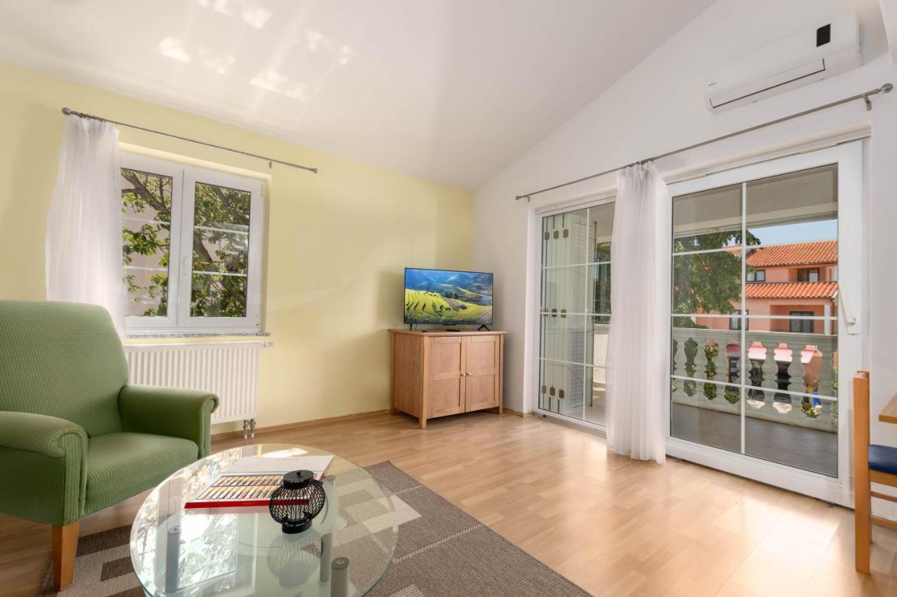 Villa Lucija Pjescana Uvala Bagian luar foto
