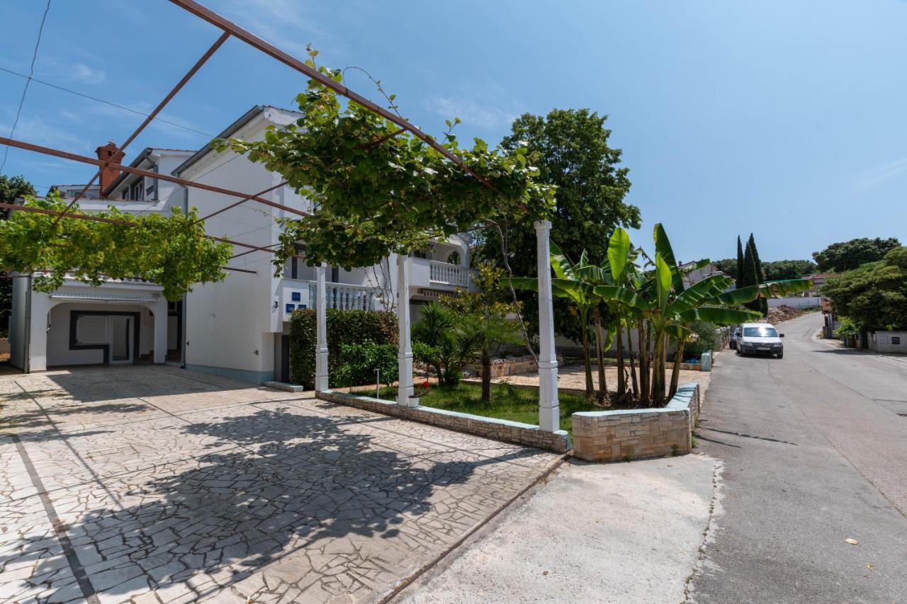 Villa Lucija Pjescana Uvala Bagian luar foto